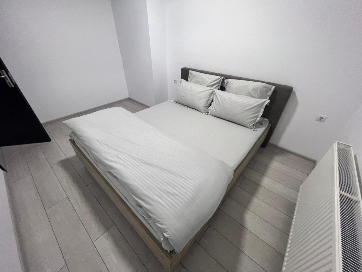 The Bliss Apartment Ramnicu Valcea Exterior photo