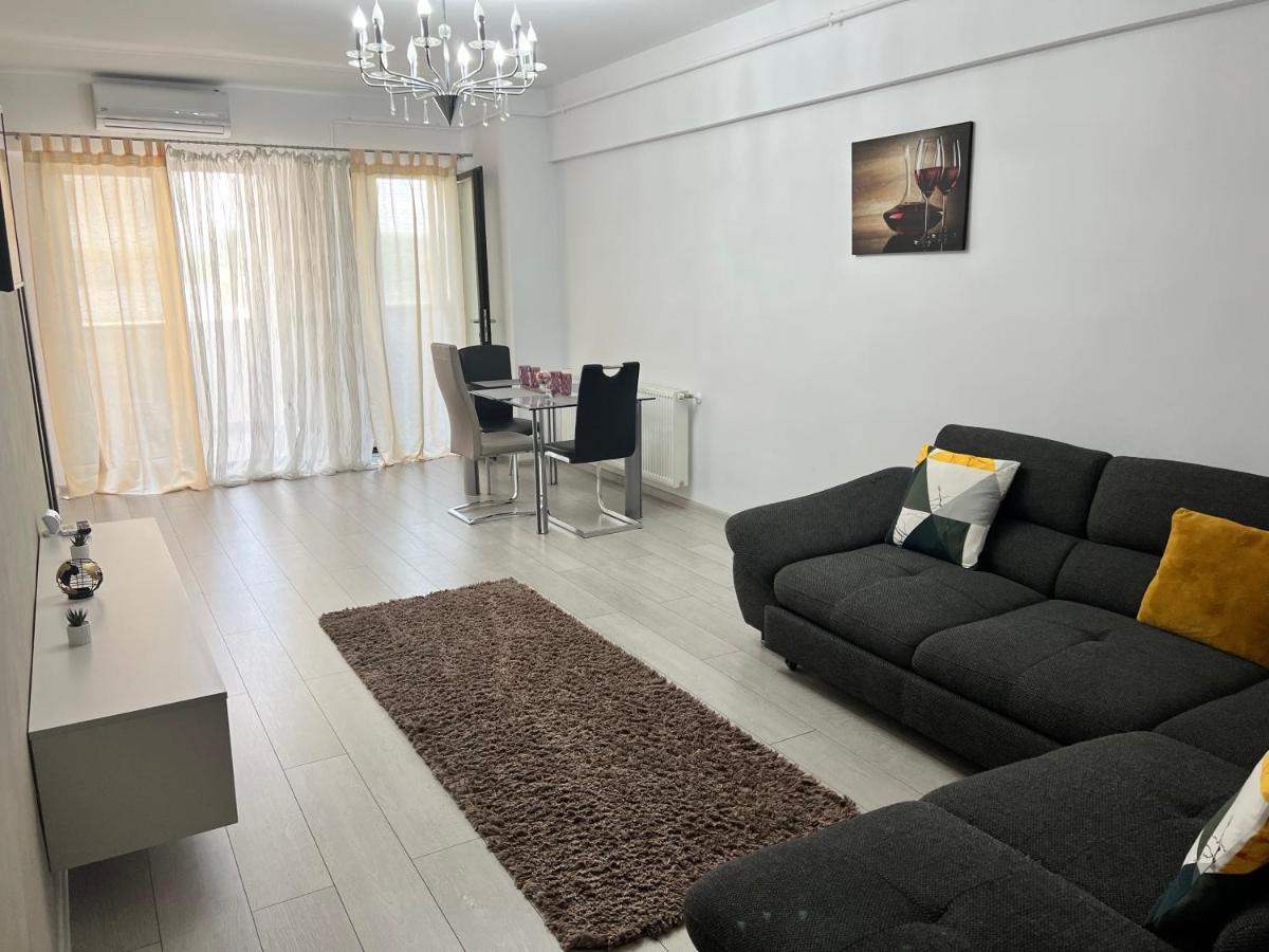 The Bliss Apartment Ramnicu Valcea Exterior photo
